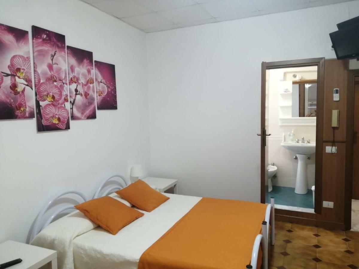 Albergo Ollolai Civitavecchia Exterior photo