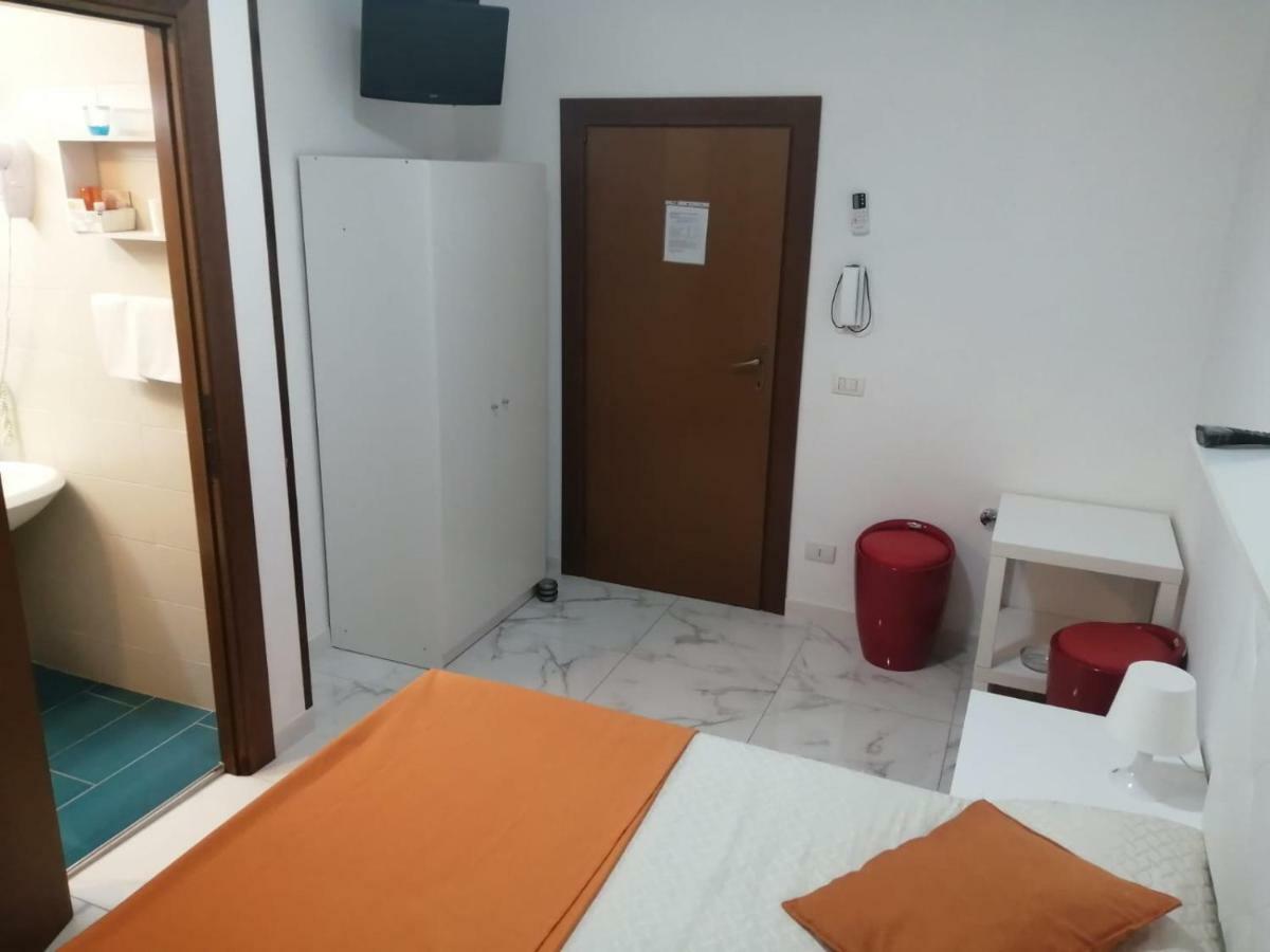 Albergo Ollolai Civitavecchia Exterior photo